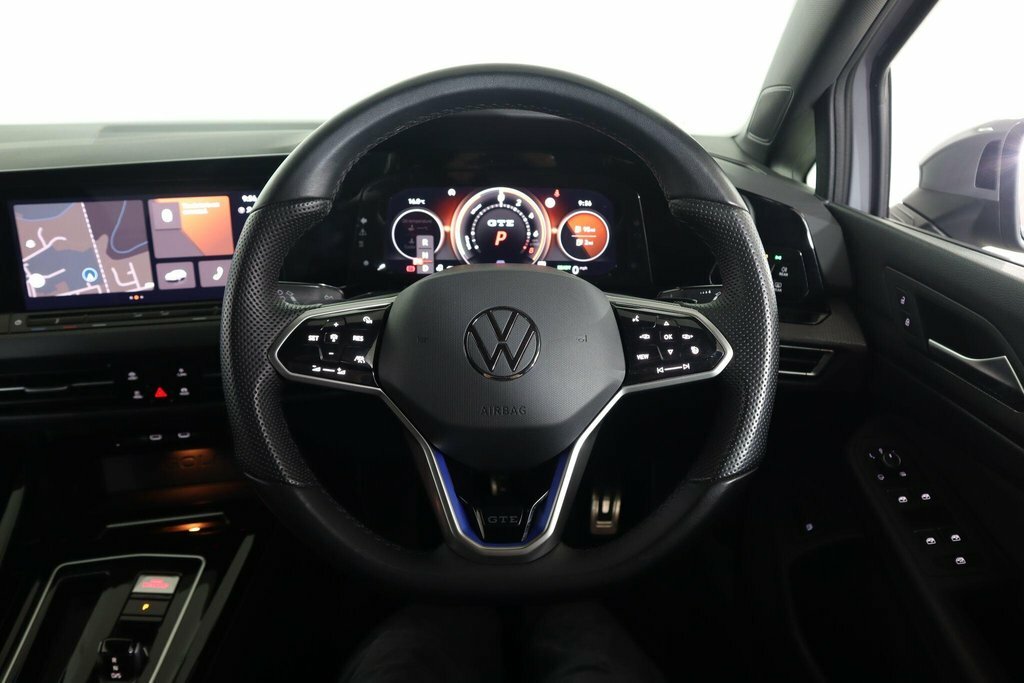 Volkswagen e-Golf Hatchback Black #51