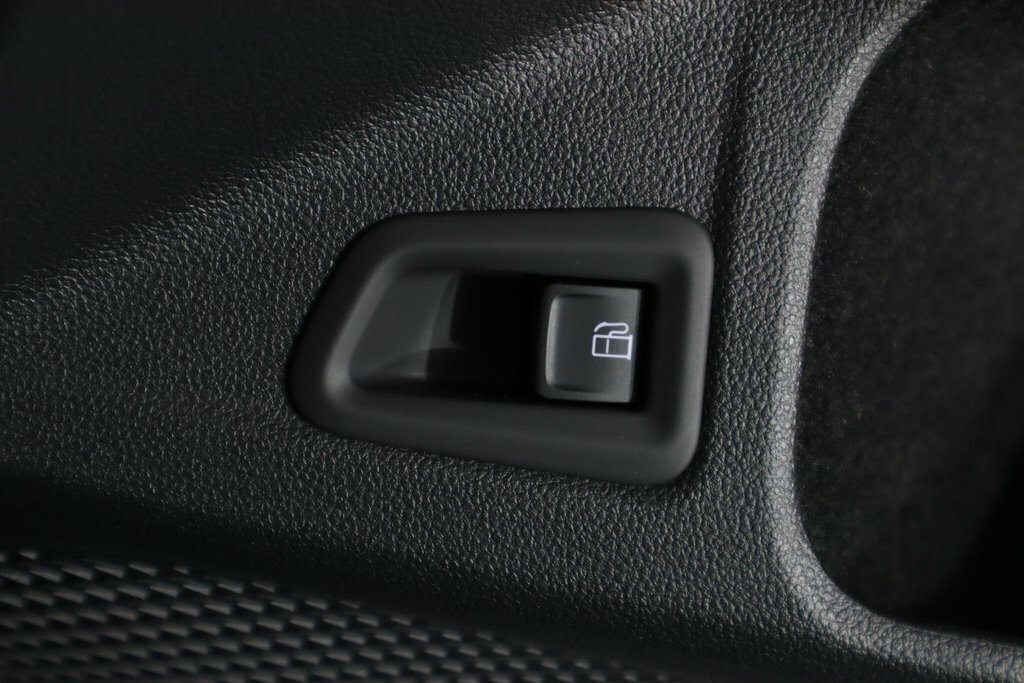 Volkswagen e-Golf Hatchback Black #26