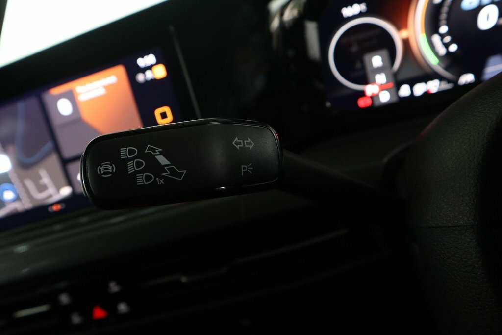 Volkswagen e-Golf Hatchback Black #19