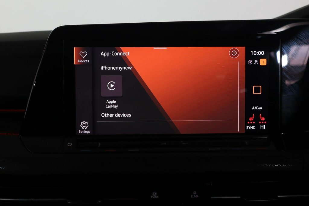 Volkswagen e-Golf Hatchback Black #42