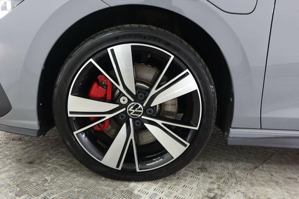 Volkswagen e-Golf Hatchback Black #31