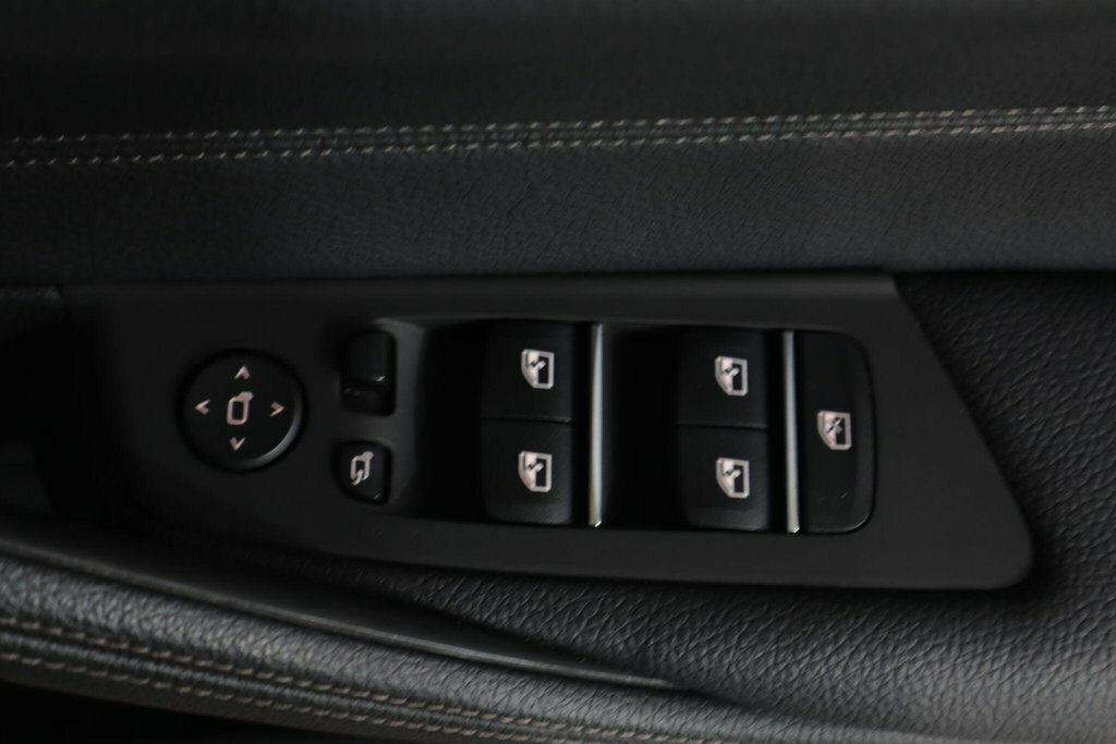 BMW 5 Series 530E Se Saloon Blue #24