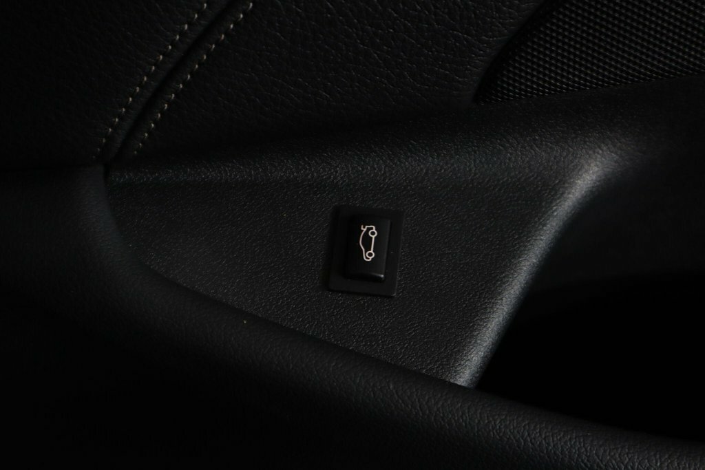 BMW 5 Series 530E Se Saloon Blue #23