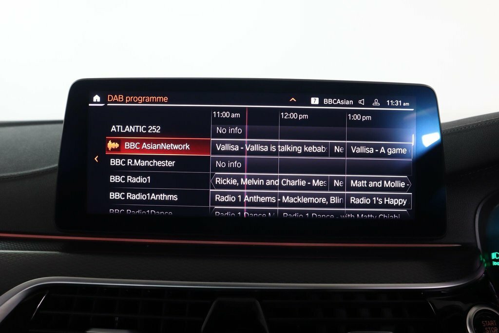 BMW 5 Series 530E Se Saloon Blue #35