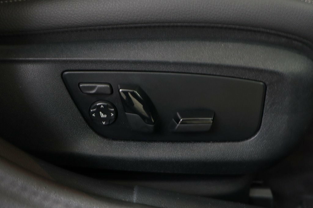 BMW 5 Series 530E Se Saloon Blue #25