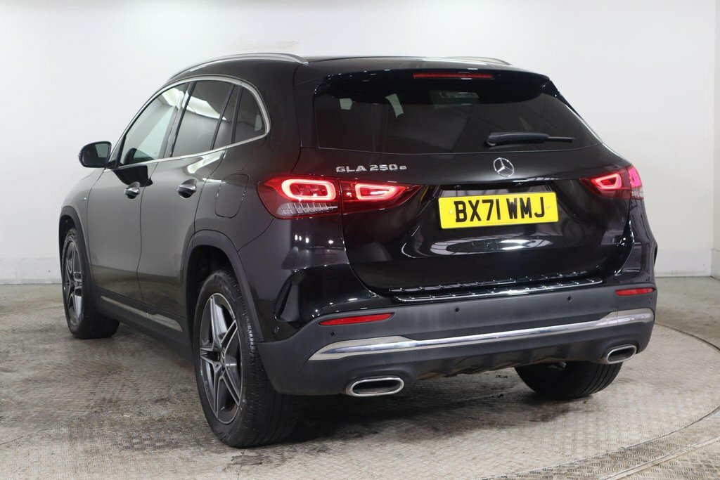 Mercedes-Benz GLA Class 1.3L Exclusive Edition Black #4