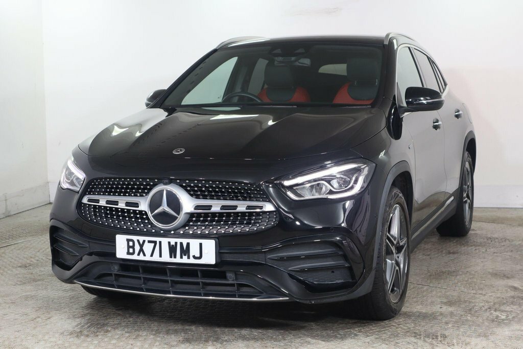 Mercedes-Benz GLA Class 1.3L Exclusive Edition Black #3