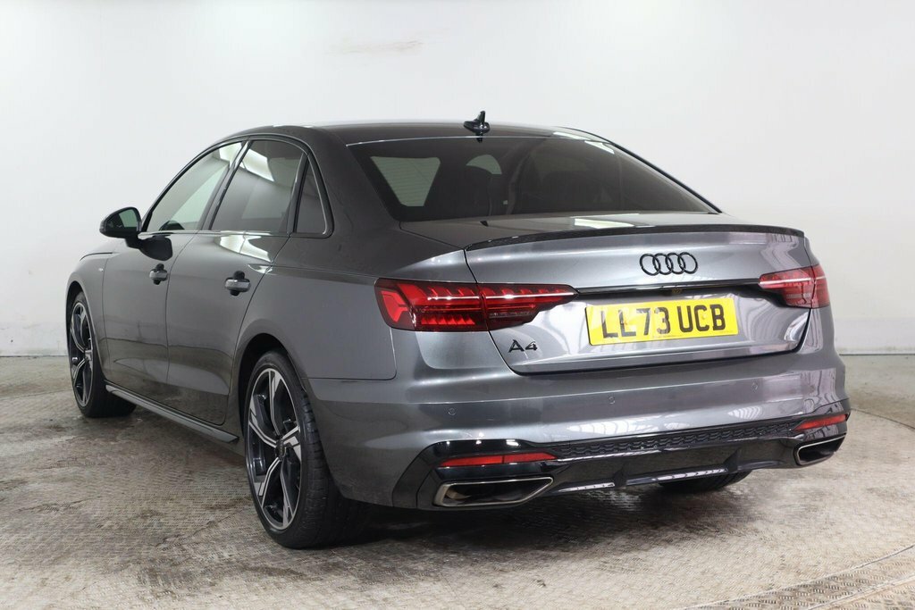 Audi A4 2L Black Edition Grey #4