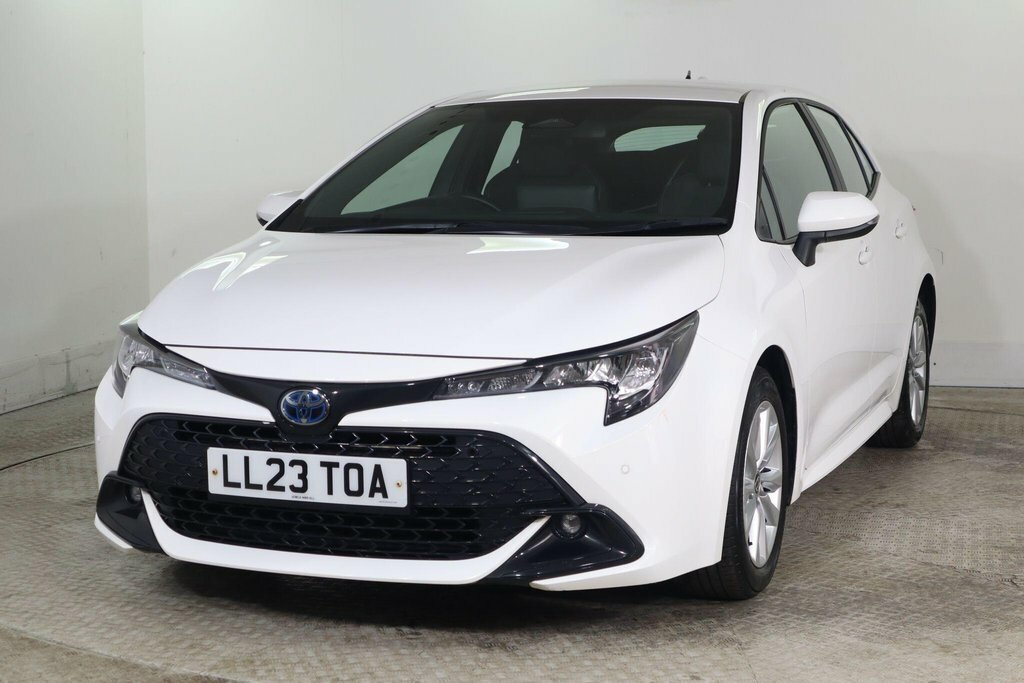 Toyota Corolla 1.8L Icon White #3