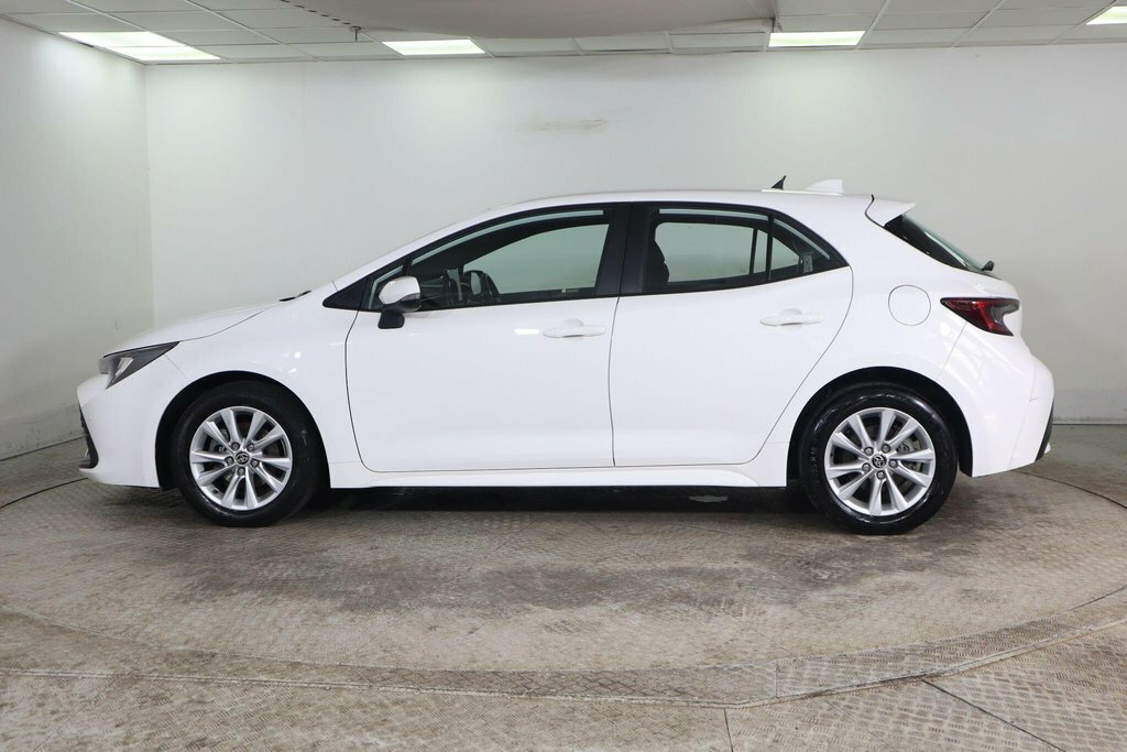 Toyota Corolla 1.8L Icon White #5