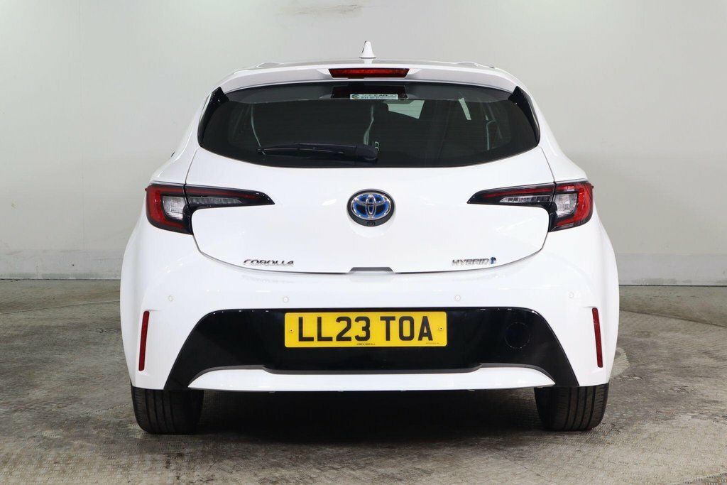 Toyota Corolla 1.8L Icon White #6