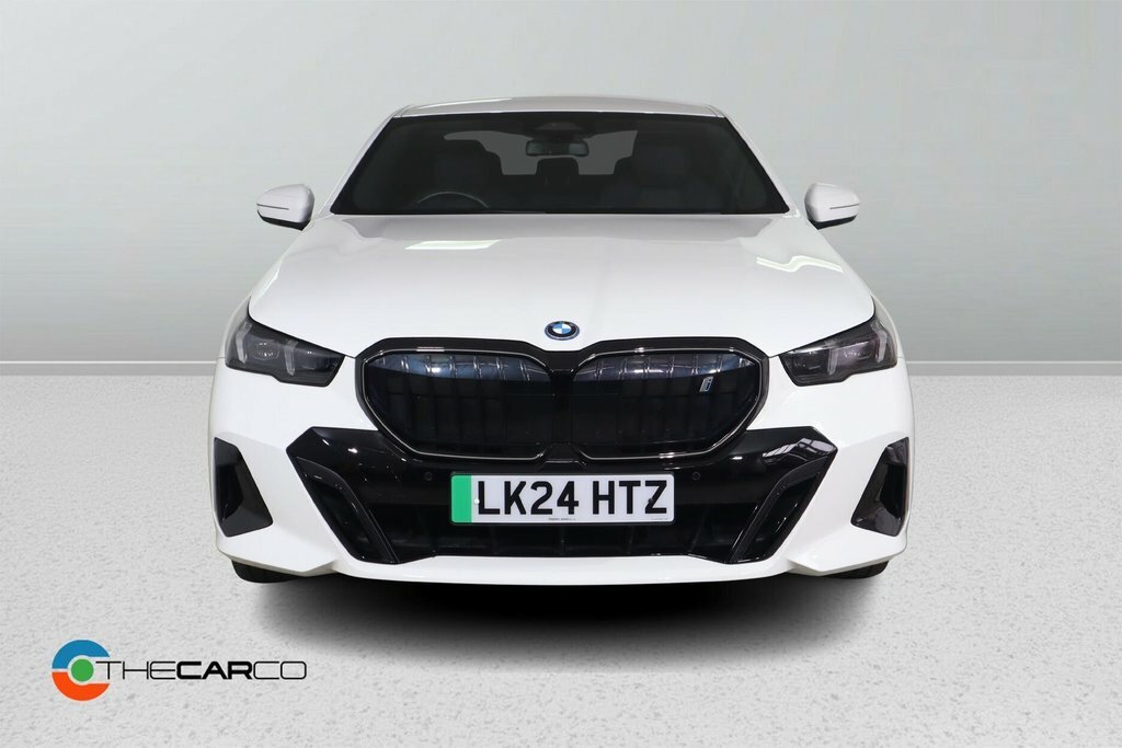 BMW i5 Saloon White #3