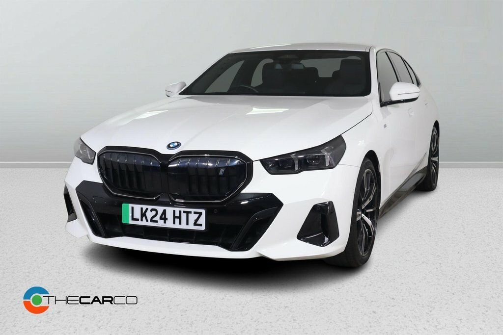 BMW i5 Saloon White #4
