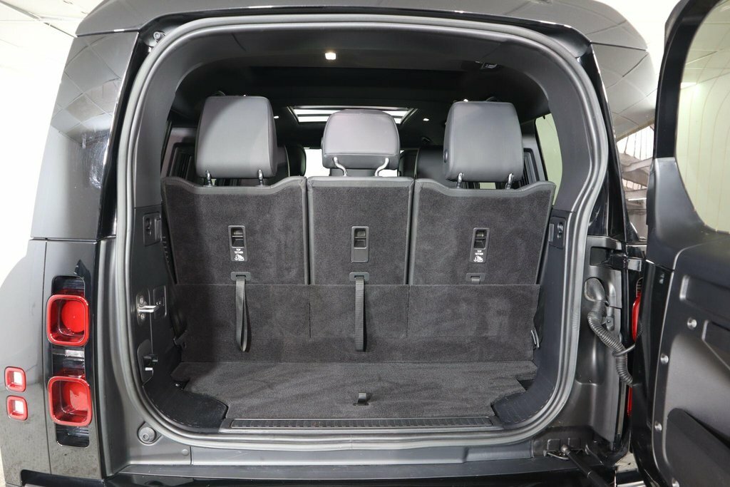 Land Rover Defender 130 X-dynamic Se Grey #48