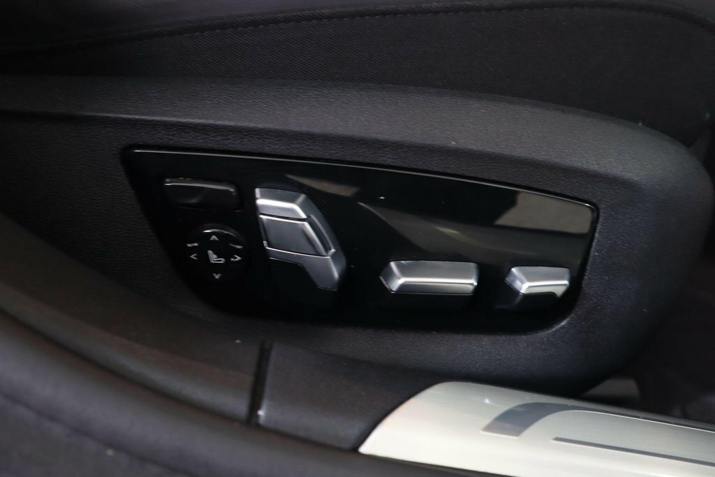 BMW 7 Series M Sport Black #25