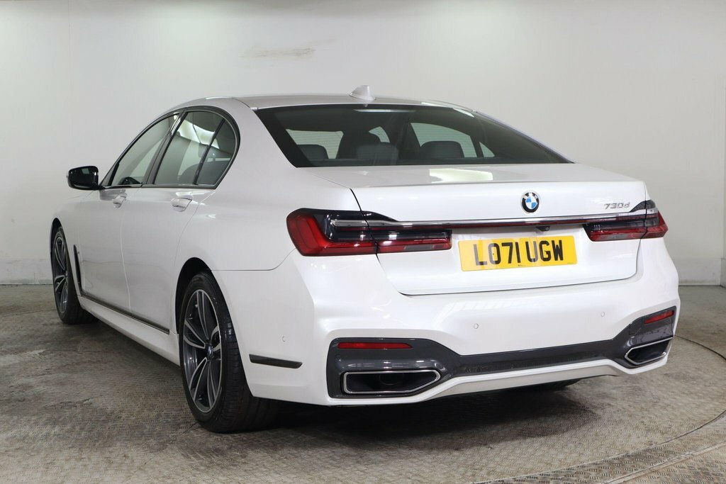 BMW 7 Series 3L M Sport White #4