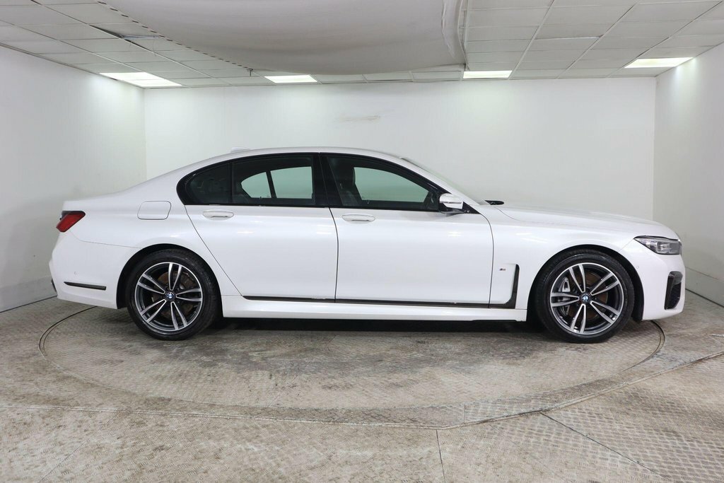 BMW 7 Series M Sport Black #7