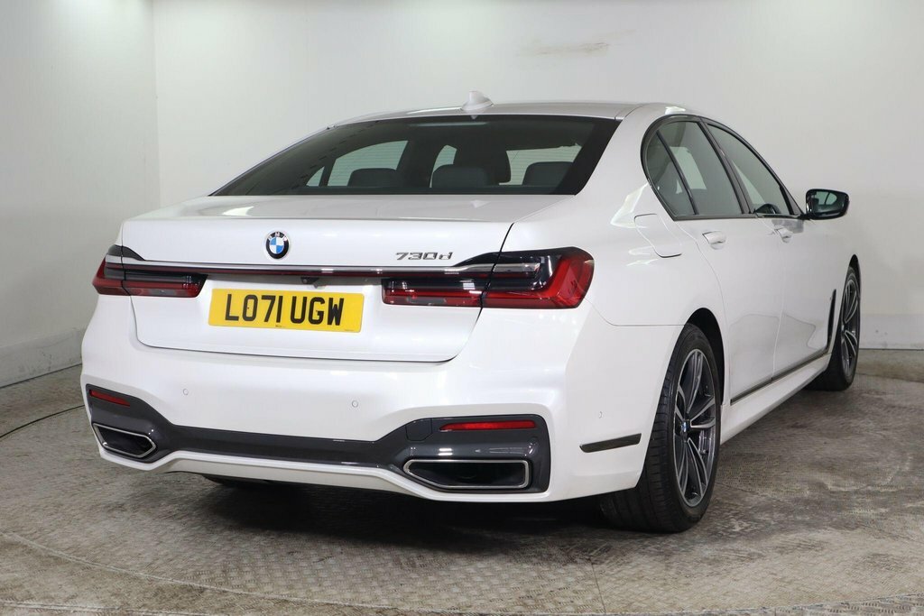 BMW 7 Series M Sport Black #8