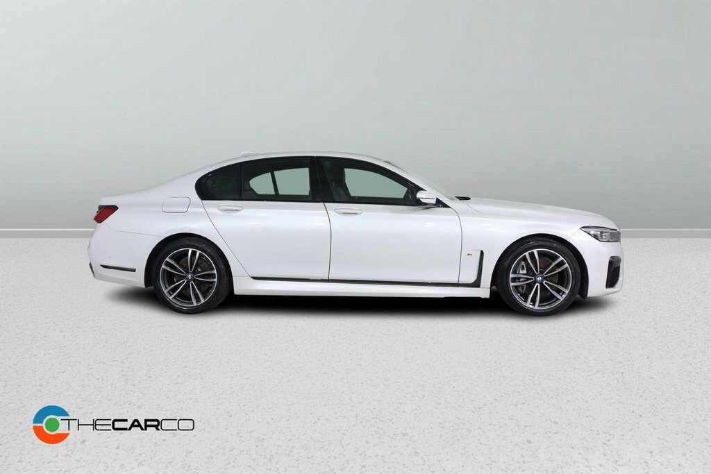 BMW 7 Series 3L M Sport White #6