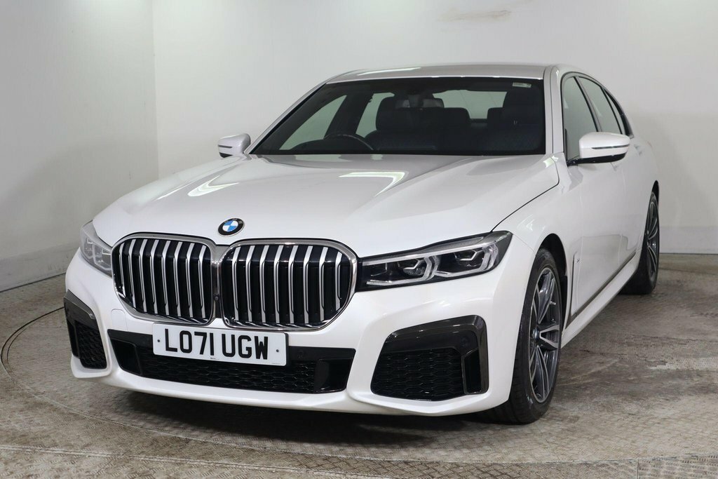 BMW 7 Series 3L M Sport White #3