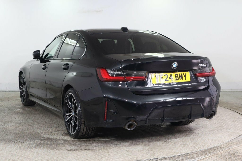 BMW 3 Series 2L M Sport Black #4