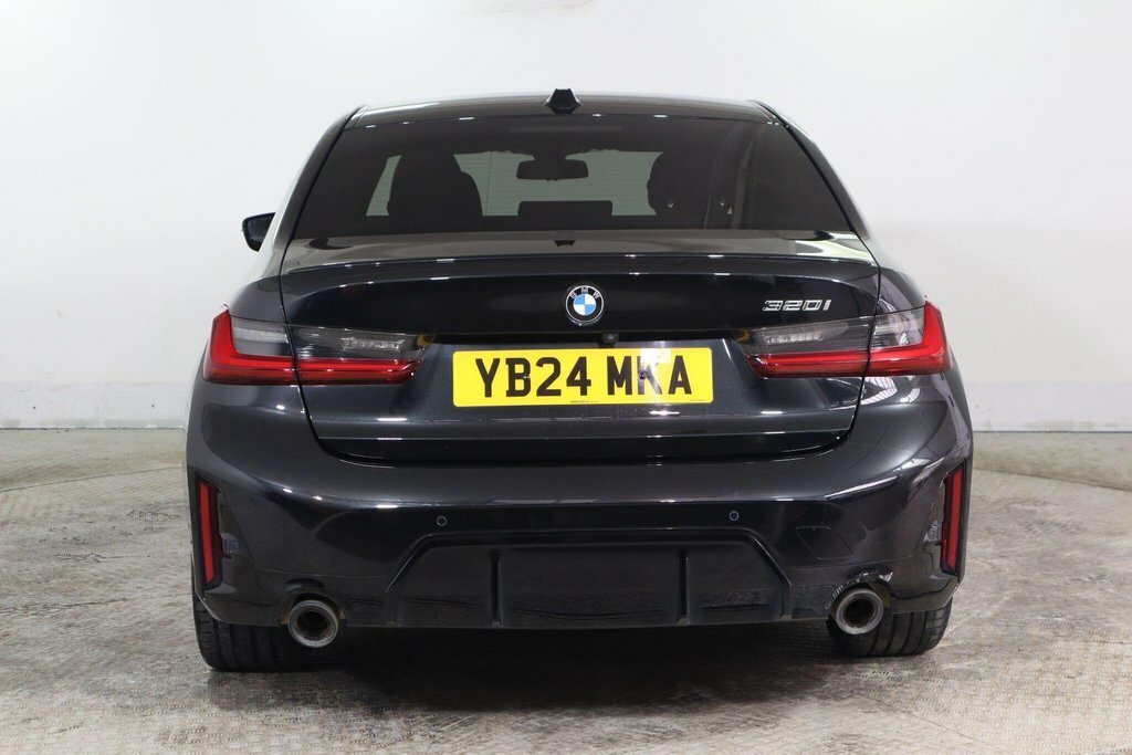 BMW 3 Series 2L M Sport Black #6