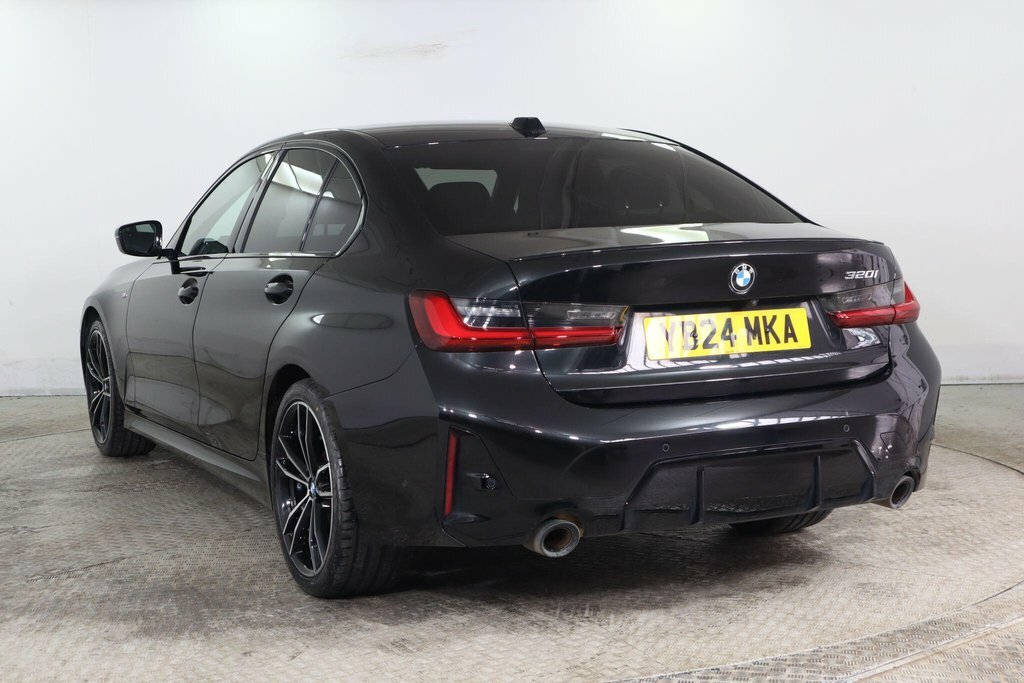 BMW 3 Series 2L M Sport Black #4
