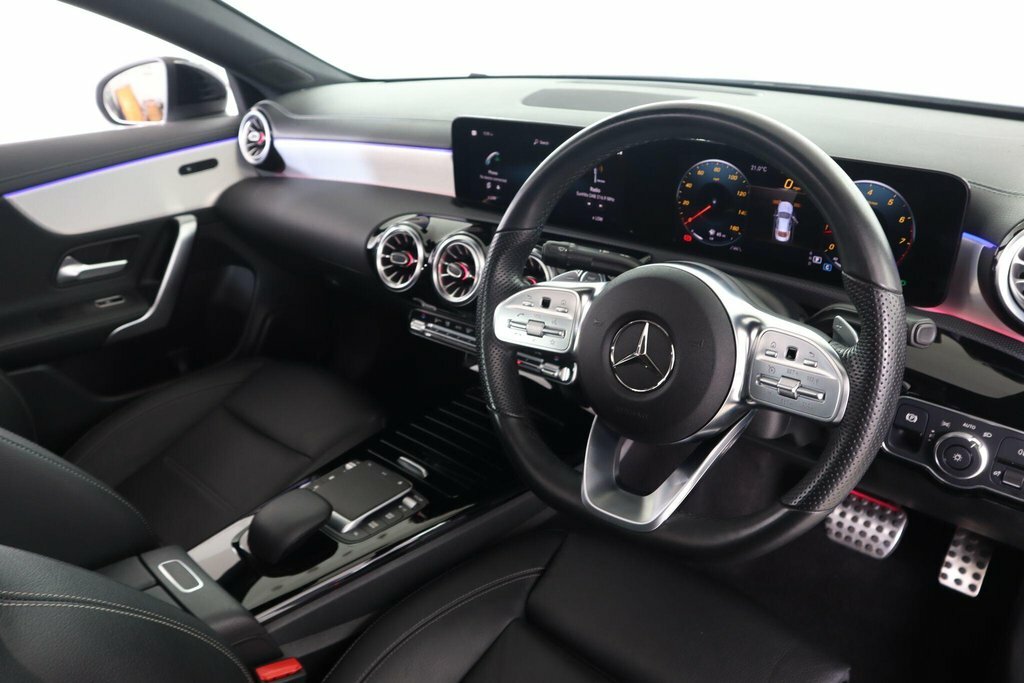 Mercedes-Benz CLA Class 1.3L Amg Line Night Edition White #2
