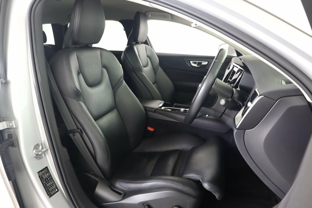 Volvo V60 2L R-design Black #11