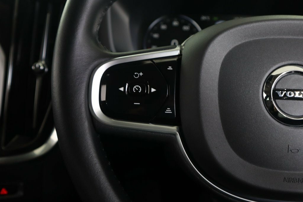 Volvo V60 2L R-design Black #15