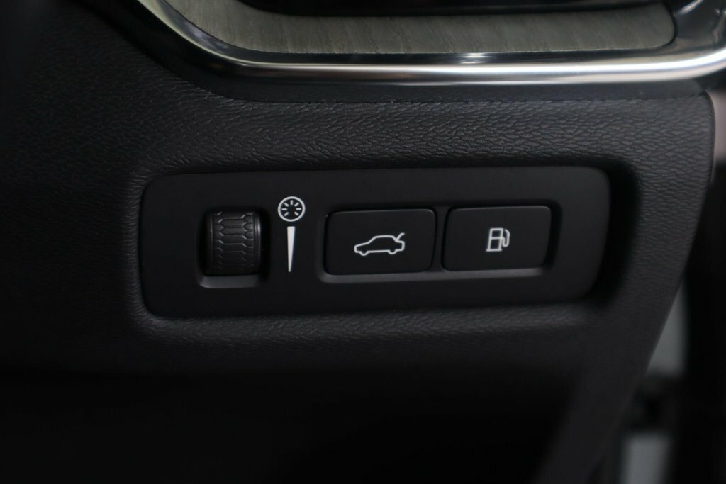 Volvo V60 2L R-design Black #21