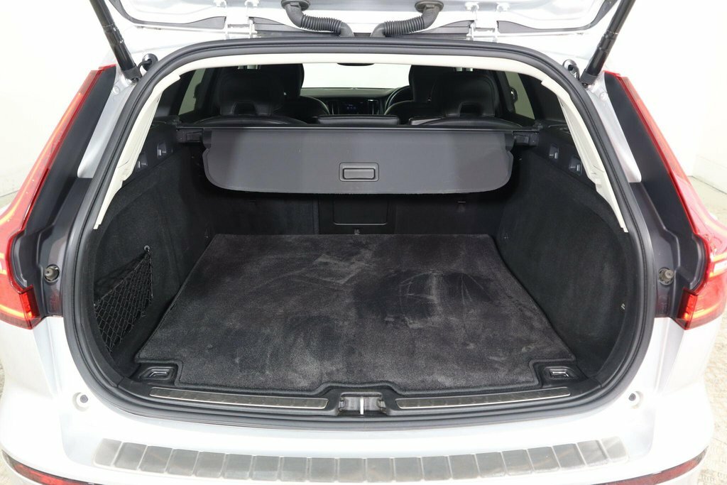 Volvo V60 2L R-design Black #40