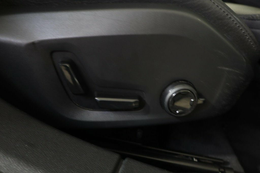Volvo V60 2L R-design Black #42