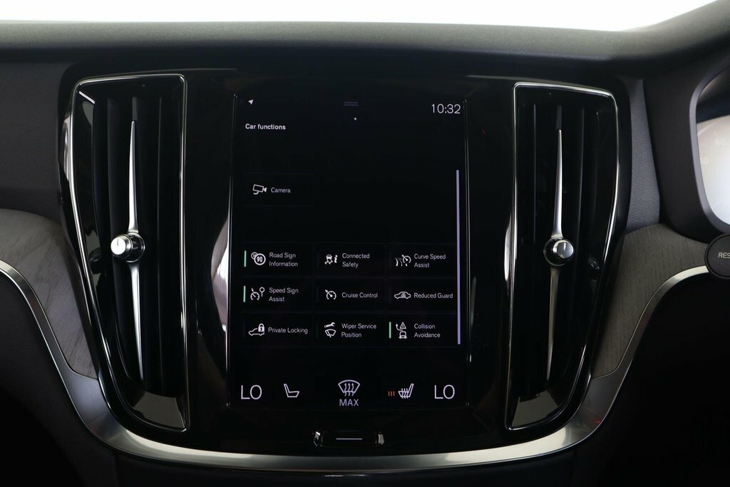 Volvo V60 2L R-design Black #37