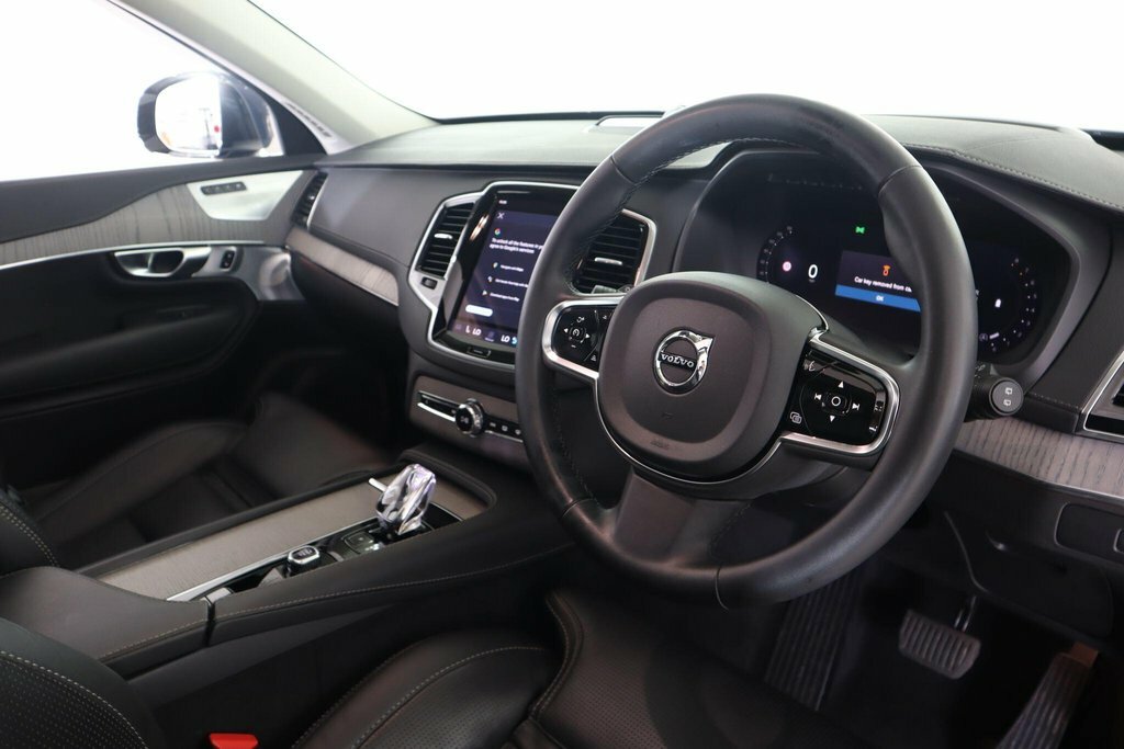 Volvo XC90 2L Ultimate Dark White #2