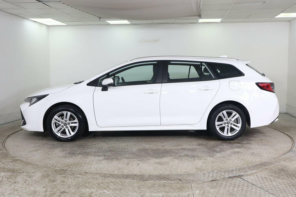 Toyota Corolla 1.8L Icon Tech White #5