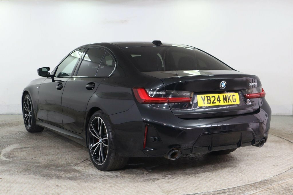 BMW 3 Series 2L M Sport Black #4