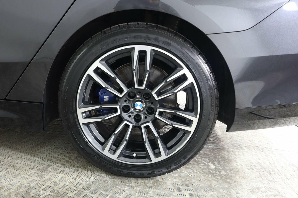 BMW 5 Series 530E M Sport Black #31