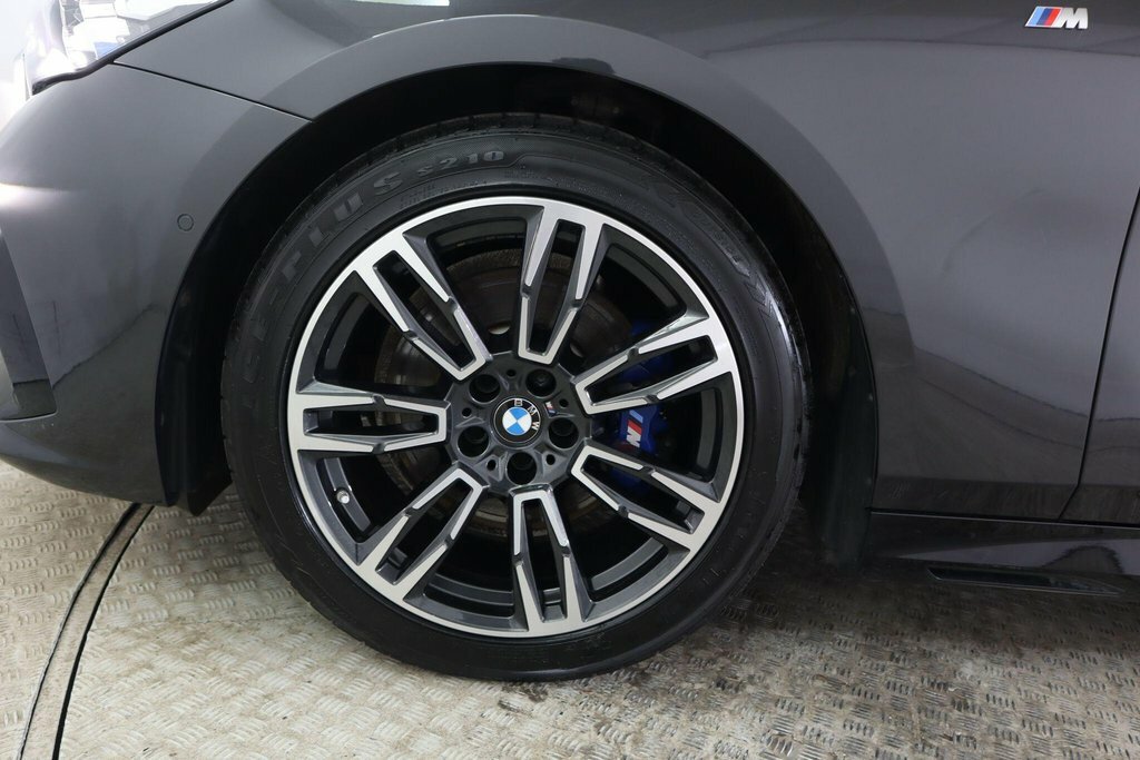 BMW 5 Series 530E M Sport Black #32