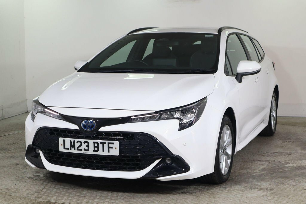 Toyota Corolla 1.8L Icon White #3