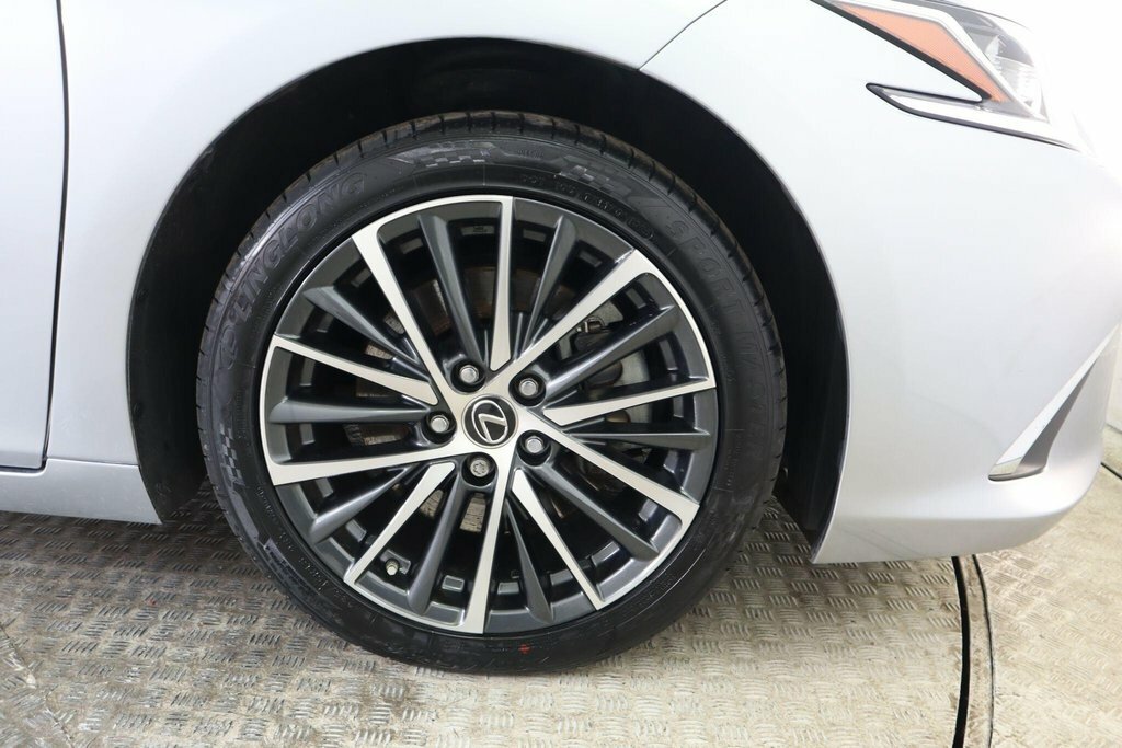 Lexus ES 300H 2.5 Cvt Premium Edition Green #32