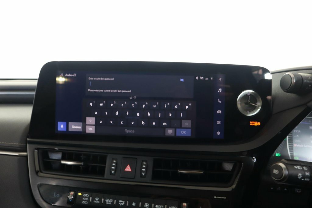 Lexus ES 300H 2.5 Cvt Premium Edition Green #37