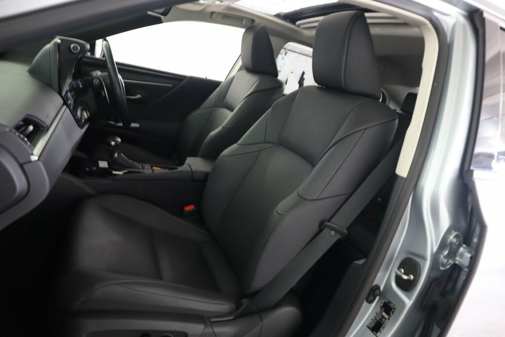 Lexus ES 300H 2.5 Cvt Premium Edition Green #42