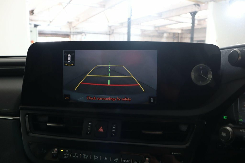Lexus ES 300H 2.5 Cvt Premium Edition Green #38