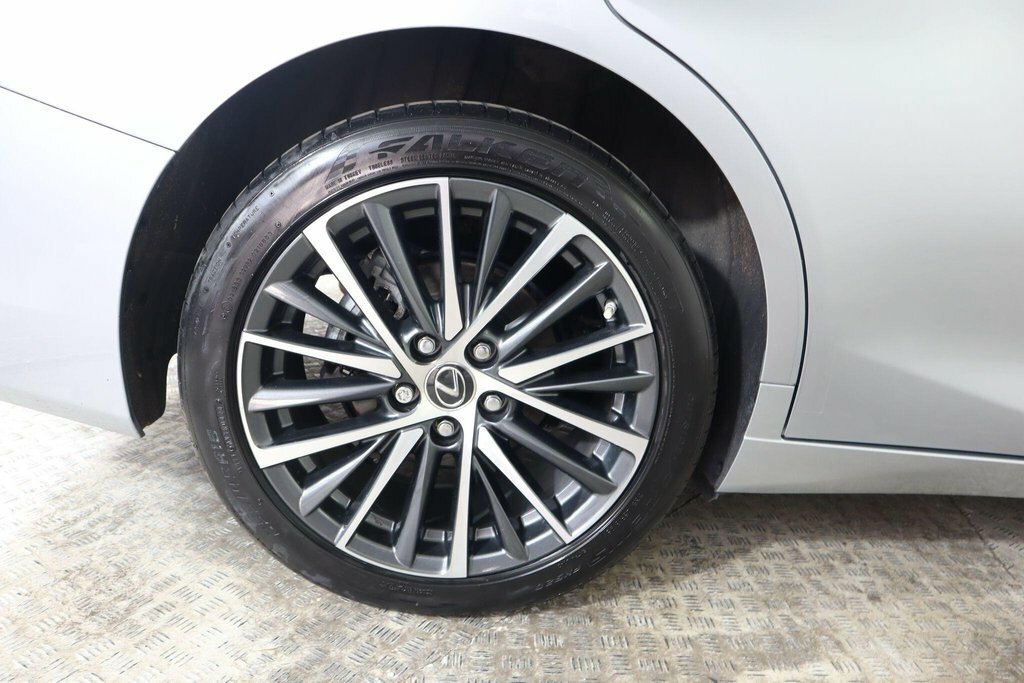 Lexus ES 300H 2.5 Cvt Premium Edition Green #33
