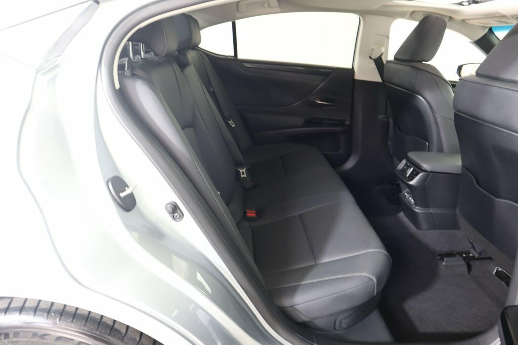 Lexus ES 300H 2.5 Cvt Premium Edition Green #13