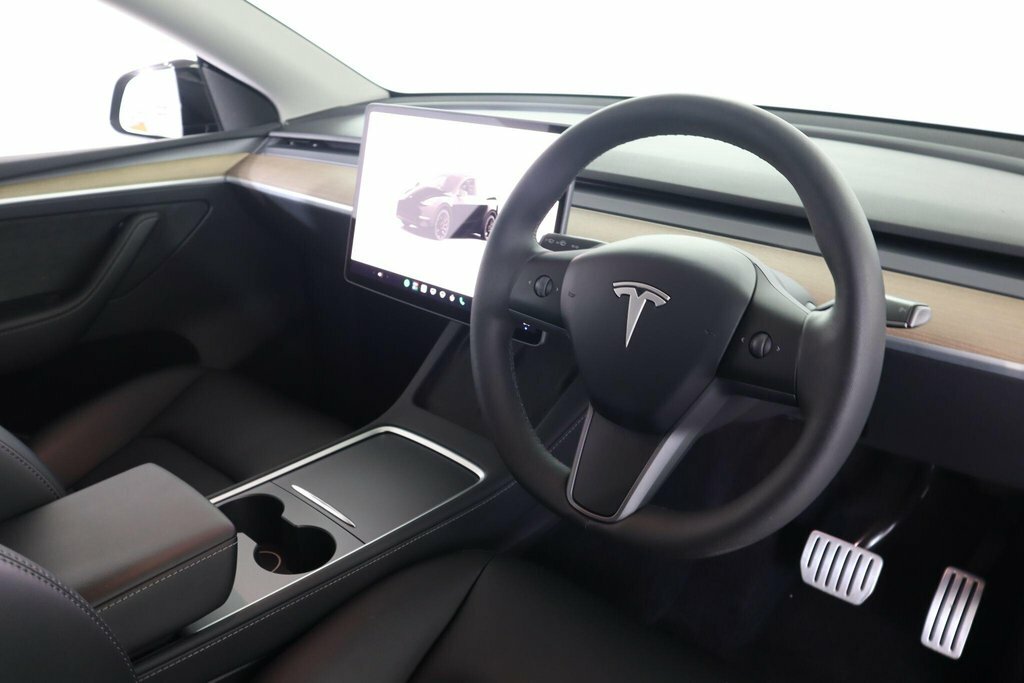 Tesla Model Y Suv GF23KNJ Black #2