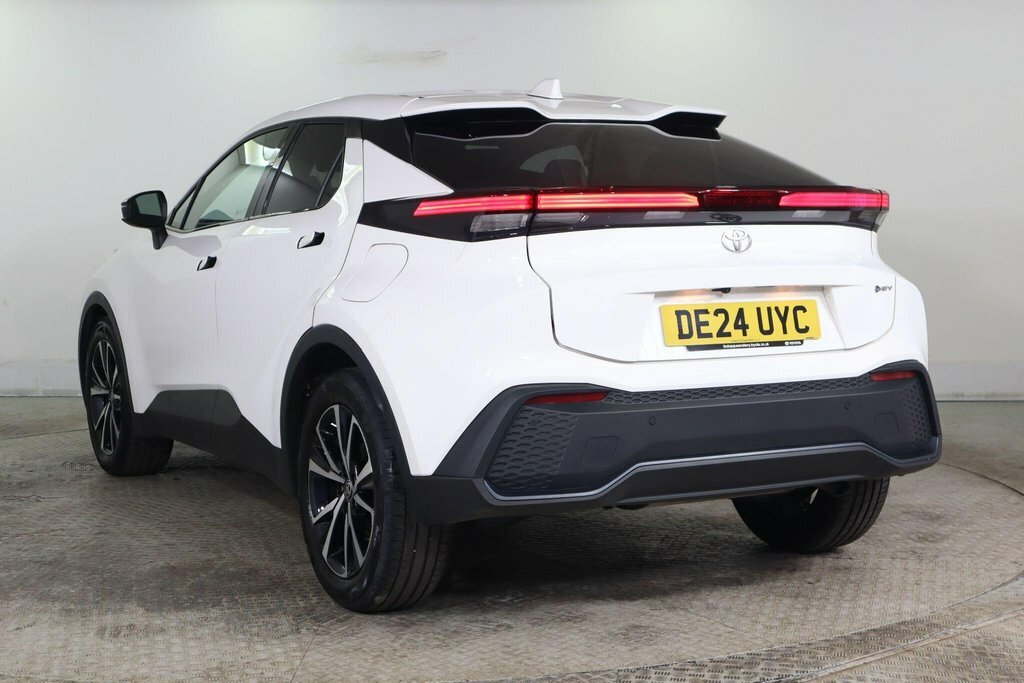 Toyota C-Hr 1.8L Design White #4