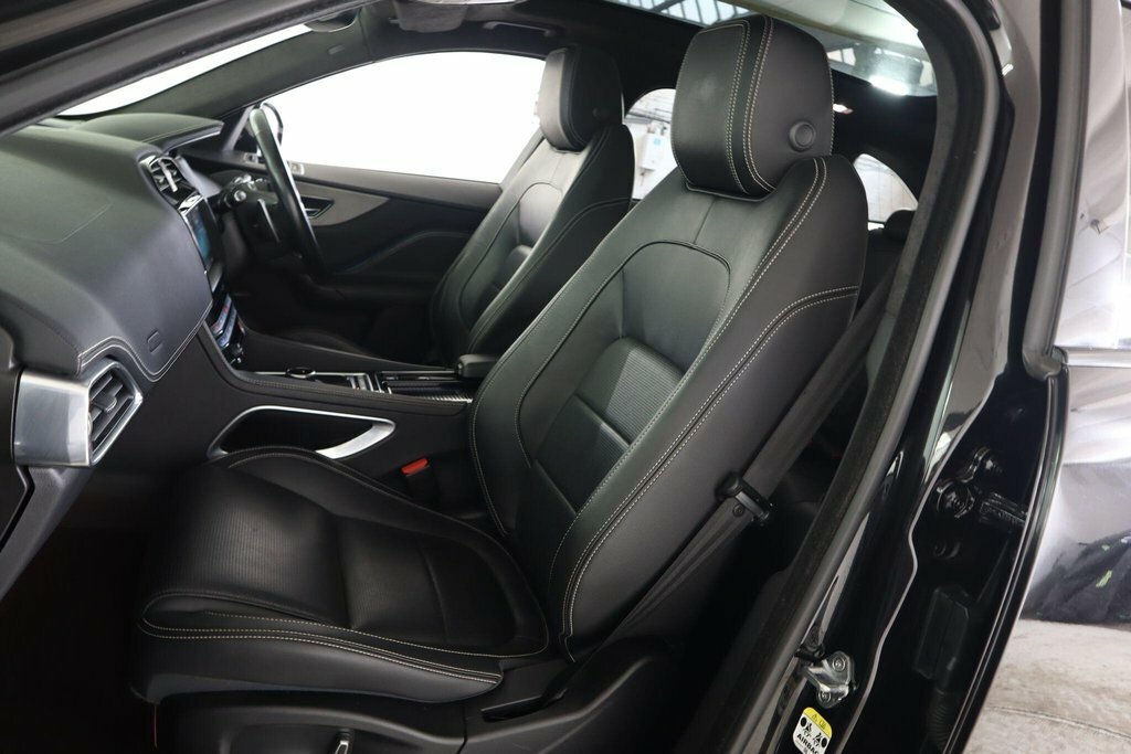Jaguar F-Pace 2.0 I4 180Ps R-sport Awd Black #44