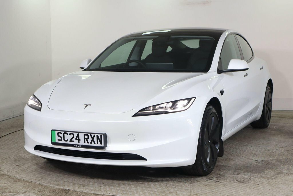 Tesla Model 3 Saloon White #3
